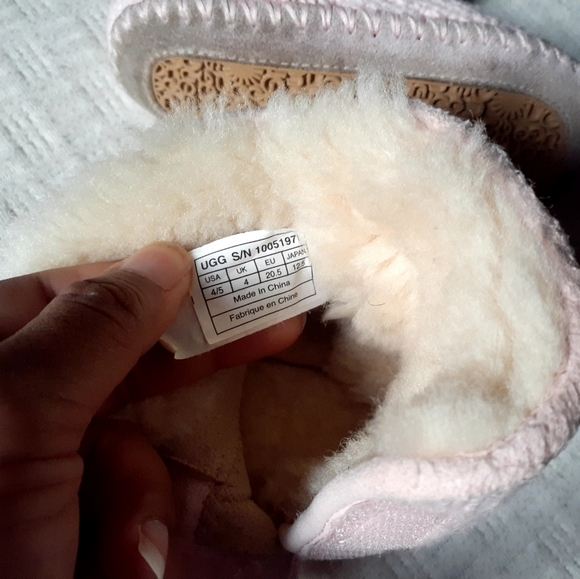 Light Pink Ugg boots - Picture 5 of 6